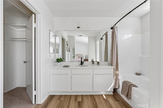 7210 Paseo Del Rio, Commerce, CA 90040