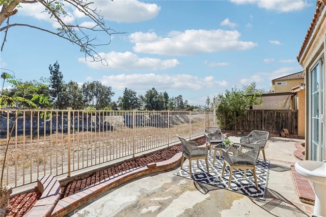7210 Paseo Del Rio, Commerce, CA 90040
