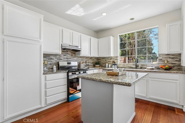 7210 Paseo Del Rio, Commerce, CA 90040