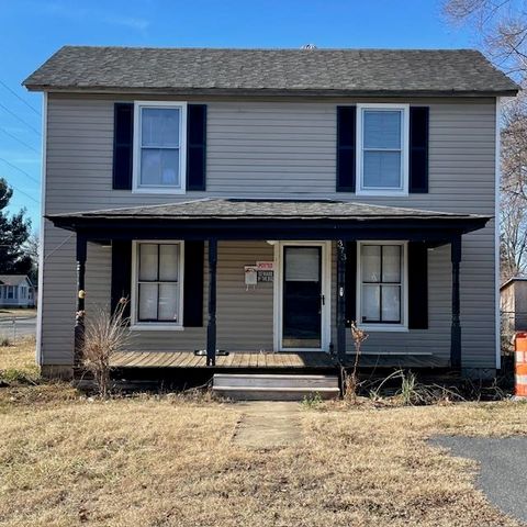 373 S MAGNOLIA AVE, Waynesboro, VA 22980