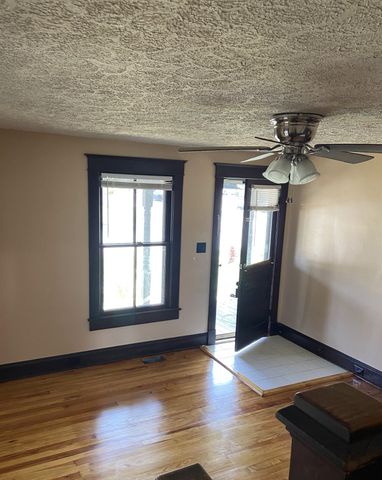 373 S MAGNOLIA AVE, Waynesboro, VA 22980