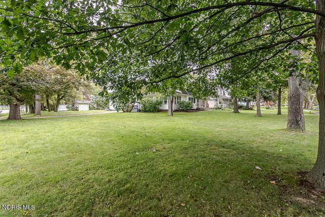 2670 Brookford Drive, Toledo, OH 43614