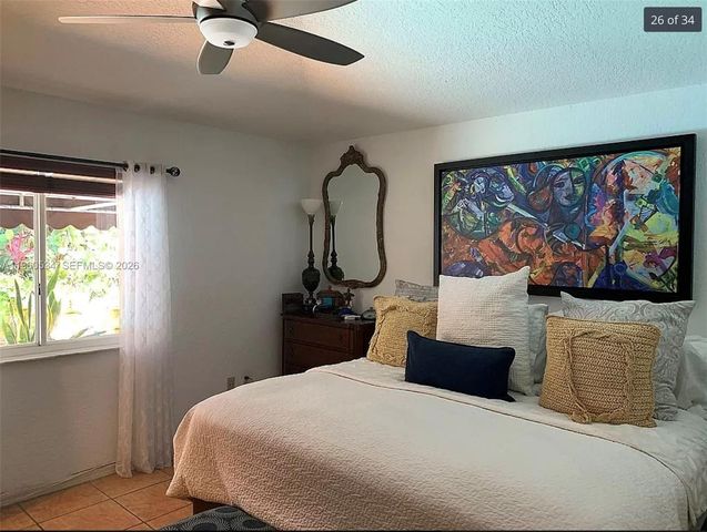 7971 NW 186th Ter, Hialeah, FL 33015