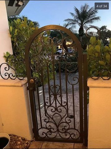 7971 NW 186th Ter, Hialeah, FL 33015