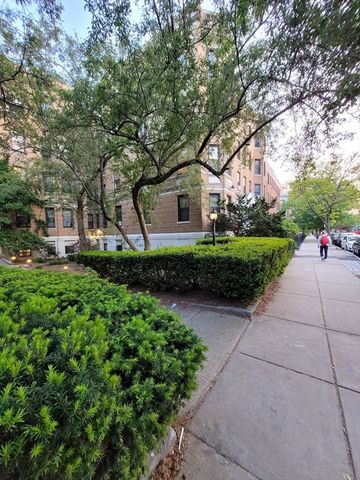 60 Queensbury St 2, Boston, MA 02215