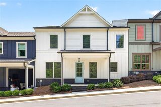 5619 Pine Street, Flowery Branch, GA 30542