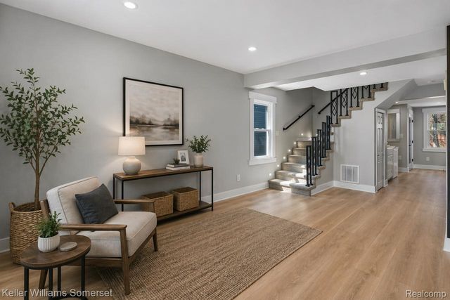 23377 Carlisle Avenue, Hazel Park, MI 48030