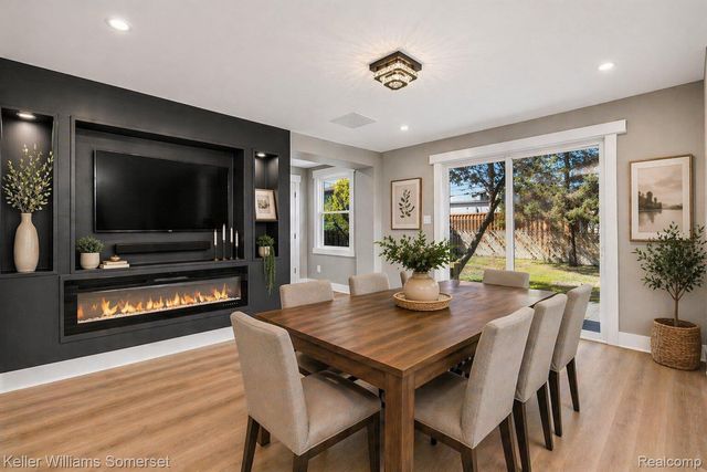 23377 Carlisle Avenue, Hazel Park, MI 48030