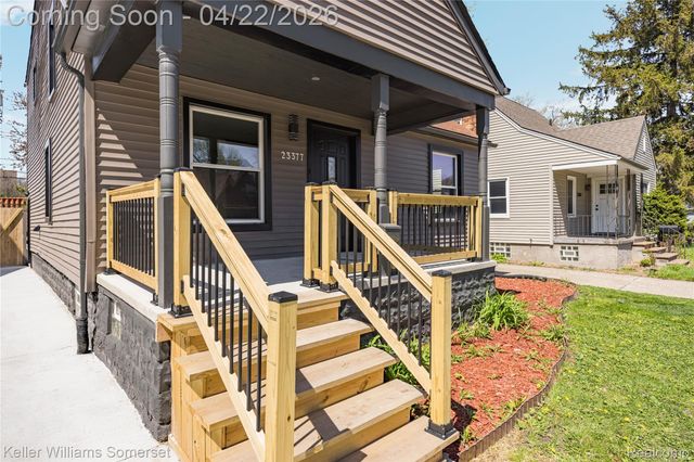 23377 Carlisle Avenue, Hazel Park, MI 48030