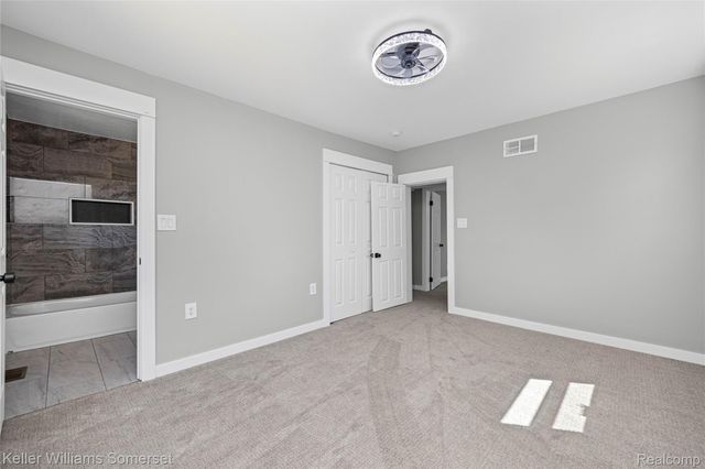 23377 Carlisle Avenue, Hazel Park, MI 48030