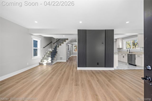 23377 Carlisle Avenue, Hazel Park, MI 48030