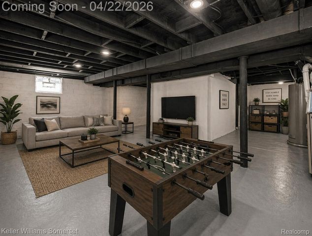 23377 Carlisle Avenue, Hazel Park, MI 48030