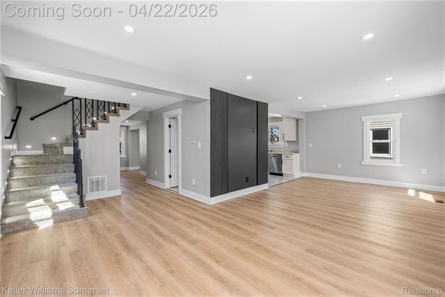 23377 Carlisle Avenue, Hazel Park, MI 48030