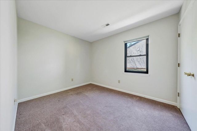 7206 Red Cedar CIR, Roanoke, VA 24019