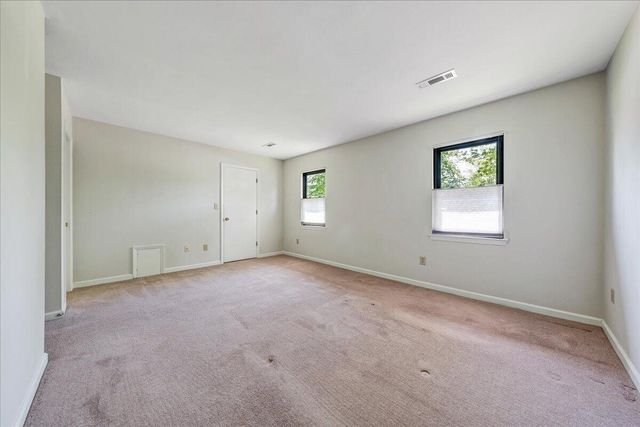 7206 Red Cedar CIR, Roanoke, VA 24019