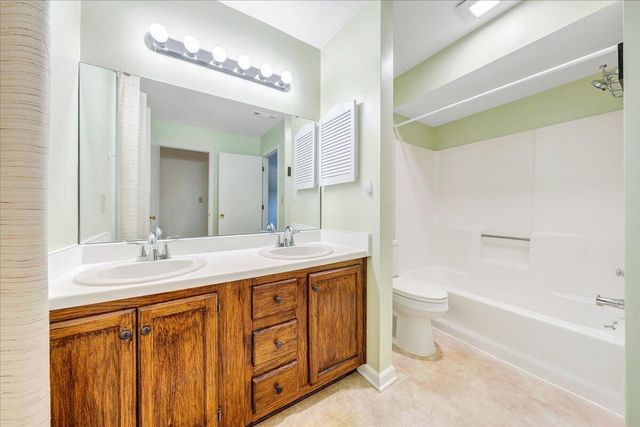 7206 Red Cedar CIR, Roanoke, VA 24019