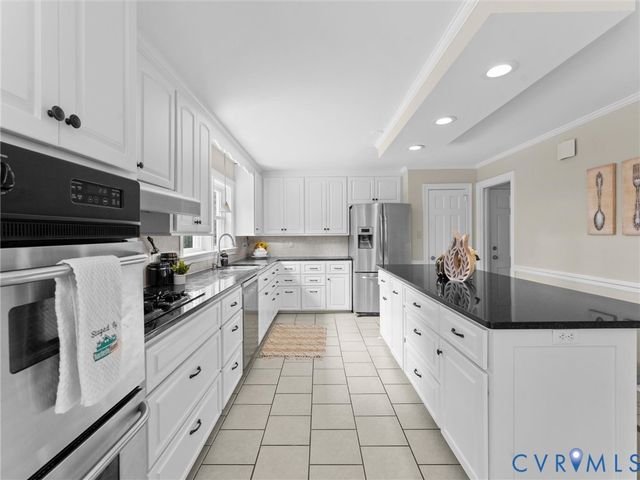 7711 Kenmore Cir, Richmond, VA 23225