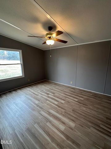 809 Club Pond Road, Henderson, NC 27537