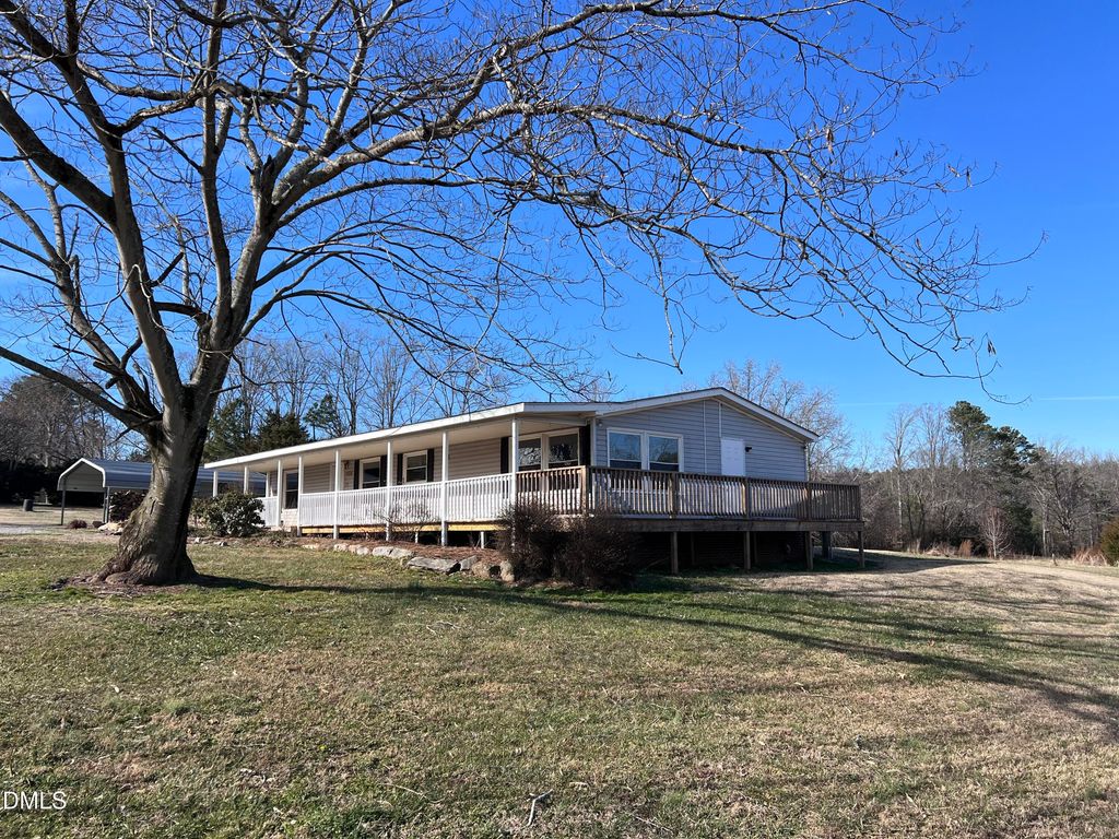 809 Club Pond Road, Henderson, NC 27537