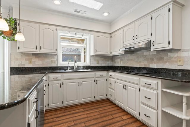 8207 Timber Ridge Rd., Conway, SC 29526