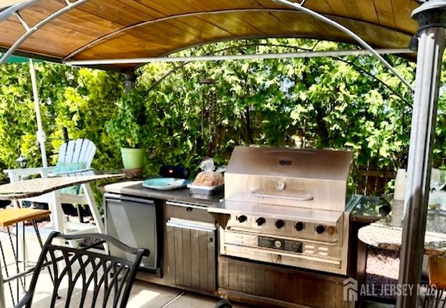 902 10th Street, Keyport, NJ 07735