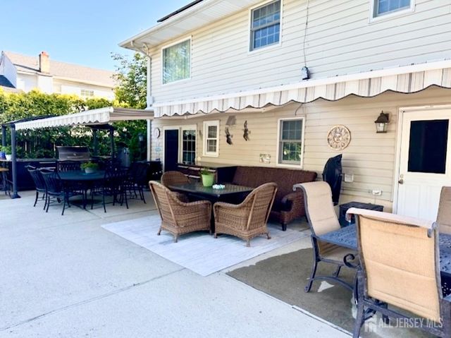 902 10th Street, Keyport, NJ 07735