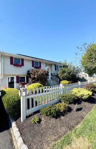 902 10th Street, Keyport, NJ 07735