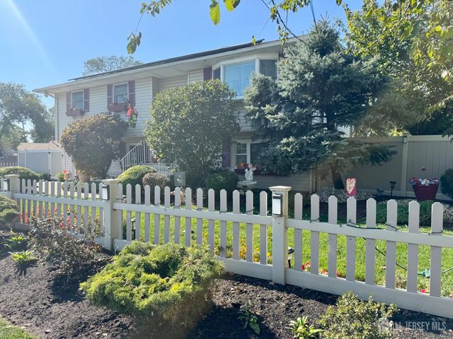 902 10th Street, Keyport, NJ 07735