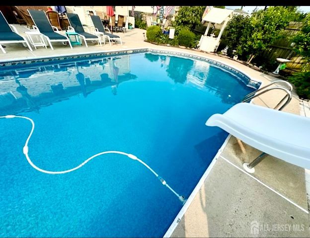 902 10th Street, Keyport, NJ 07735