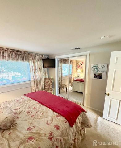 902 10th Street, Keyport, NJ 07735