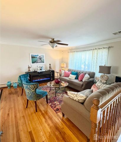 902 10th Street, Keyport, NJ 07735