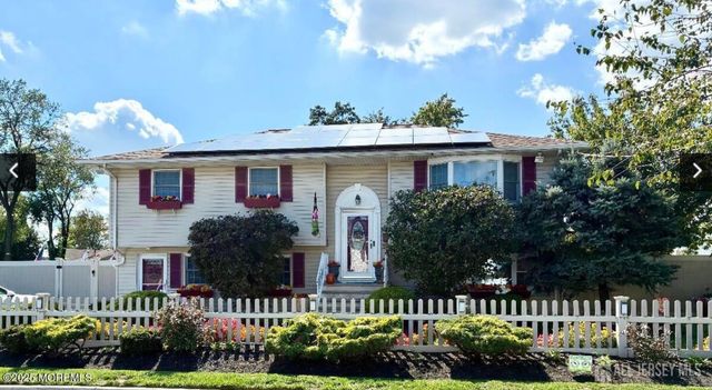 902 10th Street, Keyport, NJ 07735