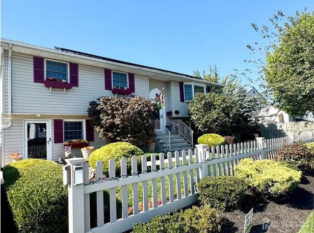 902 10th Street, Keyport, NJ 07735