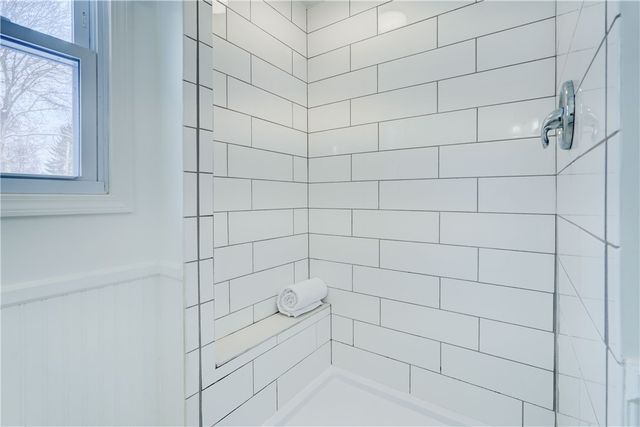 27 Crestview Drive, Pittsford, NY 14534