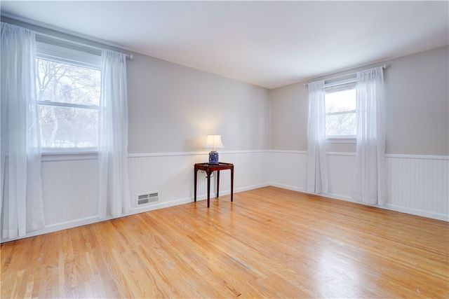 27 Crestview Drive, Pittsford, NY 14534