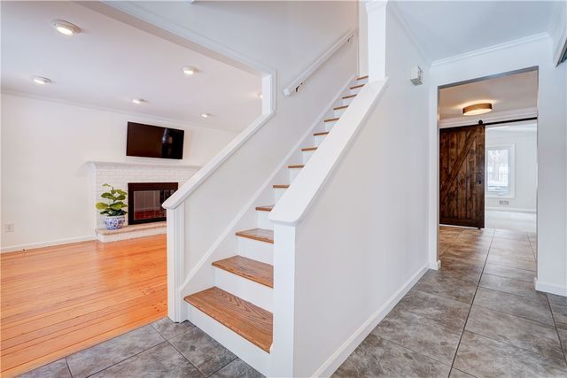 27 Crestview Drive, Pittsford, NY 14534