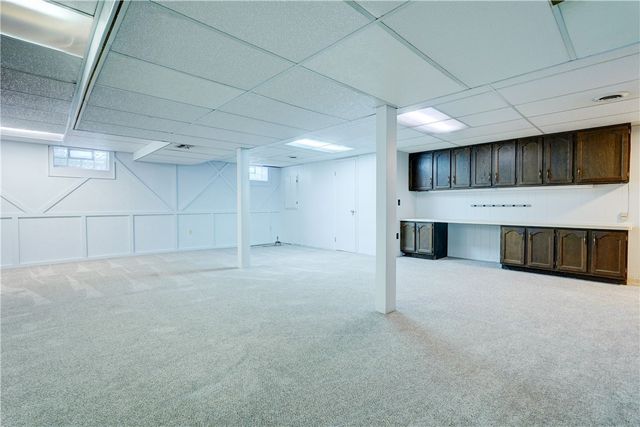 27 Crestview Drive, Pittsford, NY 14534