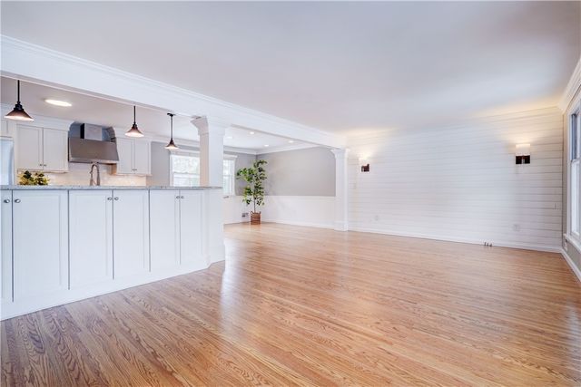 27 Crestview Drive, Pittsford, NY 14534