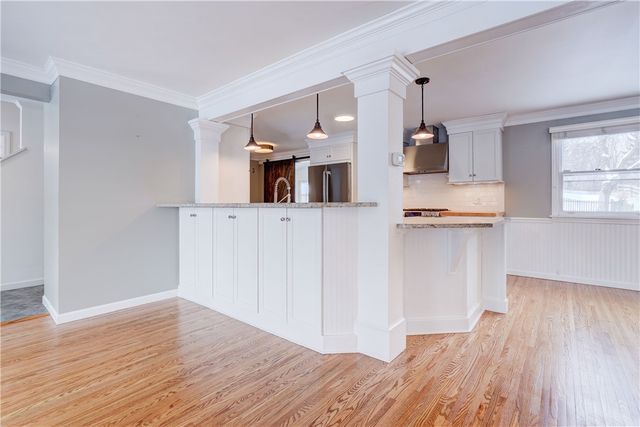 27 Crestview Drive, Pittsford, NY 14534