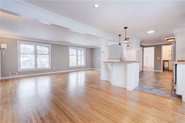 27 Crestview Drive, Pittsford, NY 14534