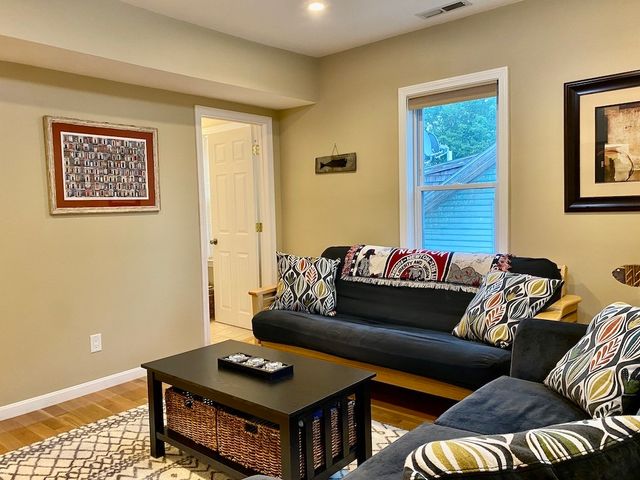 61 Callender Avenue 2, Newport, RI 02840