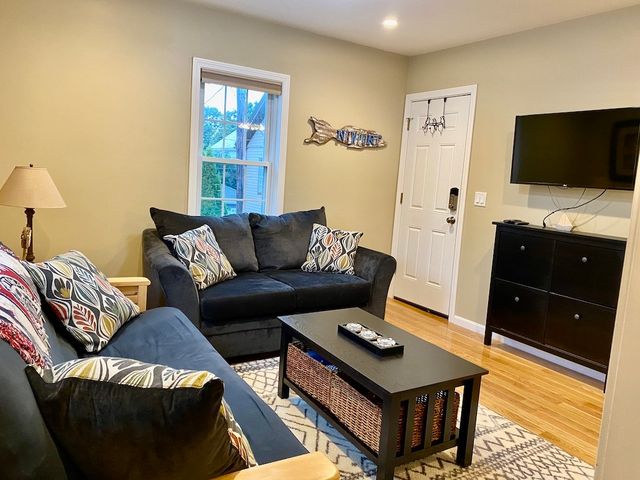 61 Callender Avenue 2, Newport, RI 02840