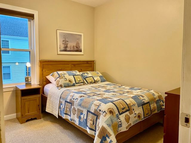 61 Callender Avenue 2, Newport, RI 02840