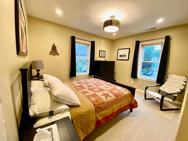 61 Callender Avenue 2, Newport, RI 02840