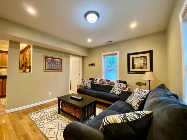 61 Callender Avenue 2, Newport, RI 02840