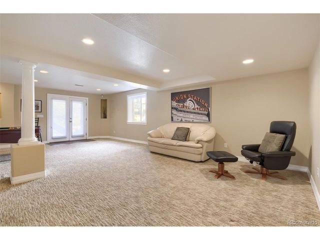 9969 Longview Dr, Lone Tree, CO 80124