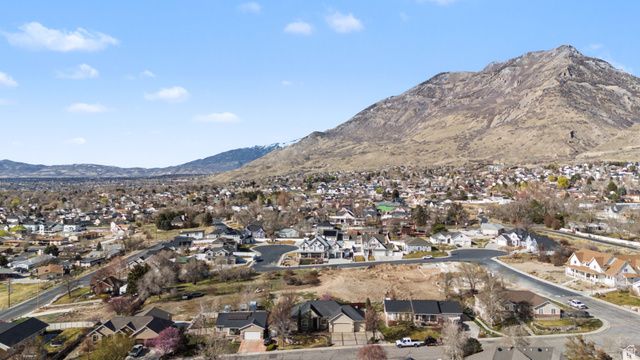 1017 E 450 S, Pleasant Grove, UT 84062