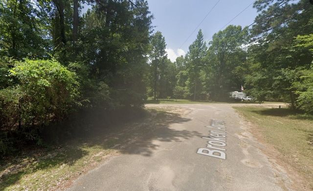 223 Broken Arrow, Onalaska, TX 77360