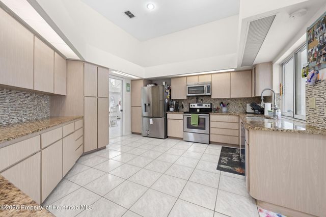 348 Florian Way, Spring Hill, FL 34609