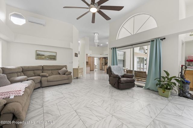 348 Florian Way, Spring Hill, FL 34609